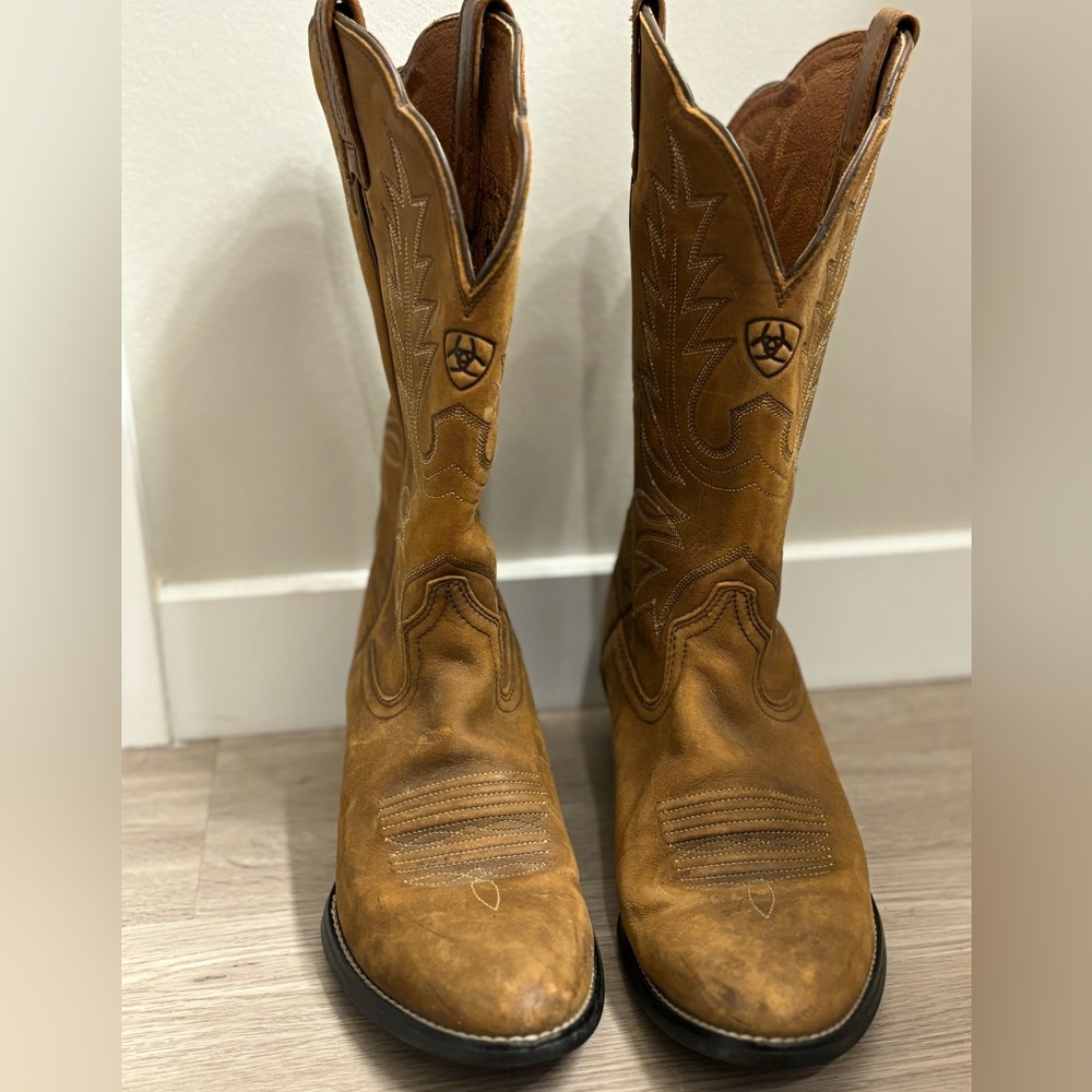 Ariat boots! Size 7.5 :) ❤️🐴